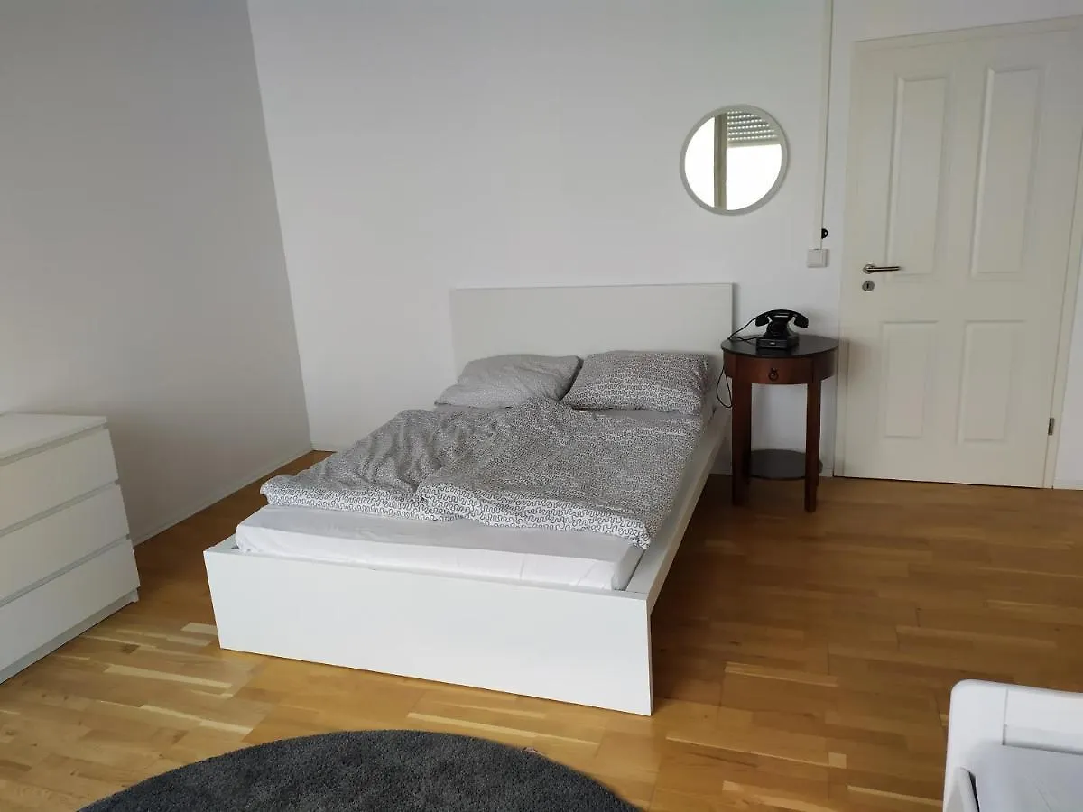 Apartment West - Michael Stuttgart