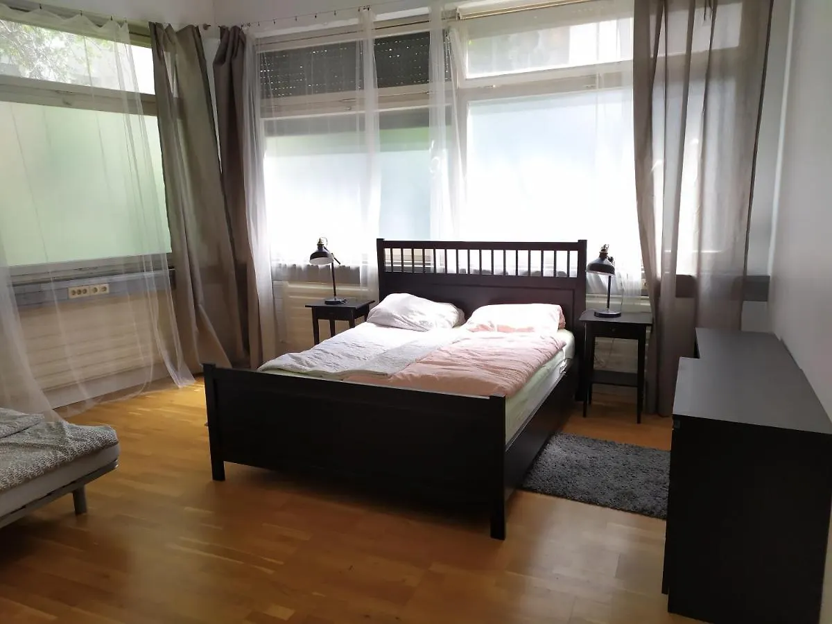 Apartment West - Michael Stuttgart